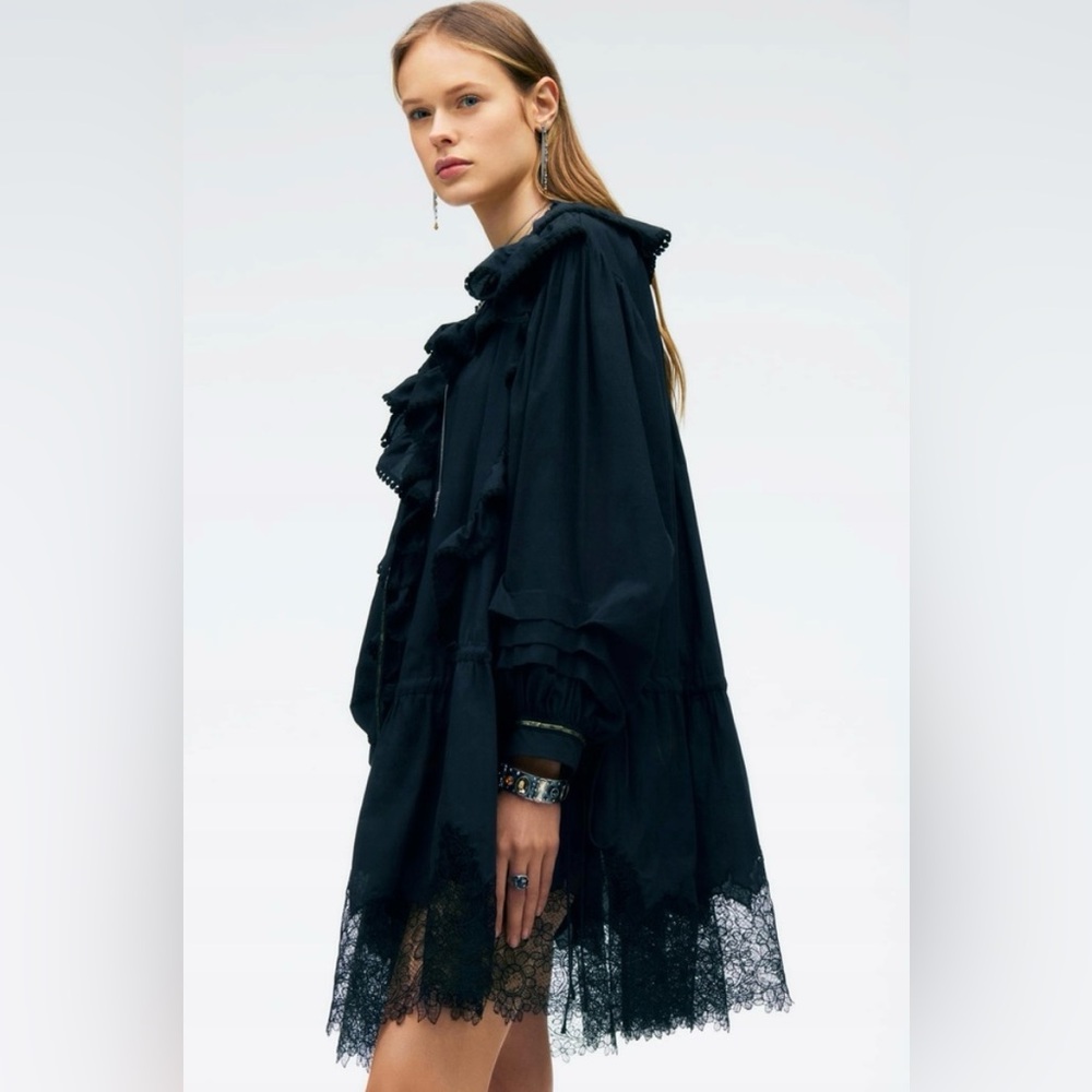ZARA NWT (damaged) limited edition Studio collection 13 s/s 2023 Lace Dress
$229